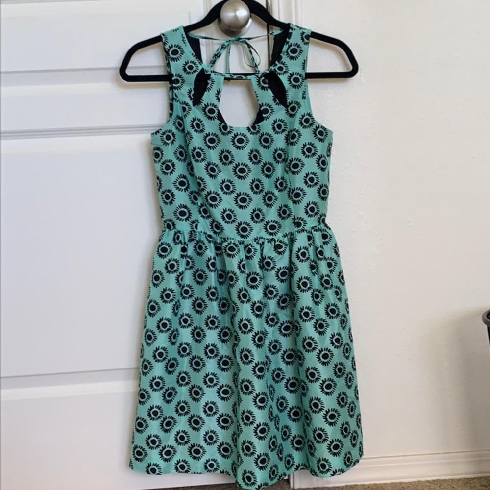 Eric + Lani, mint green pattern dress.